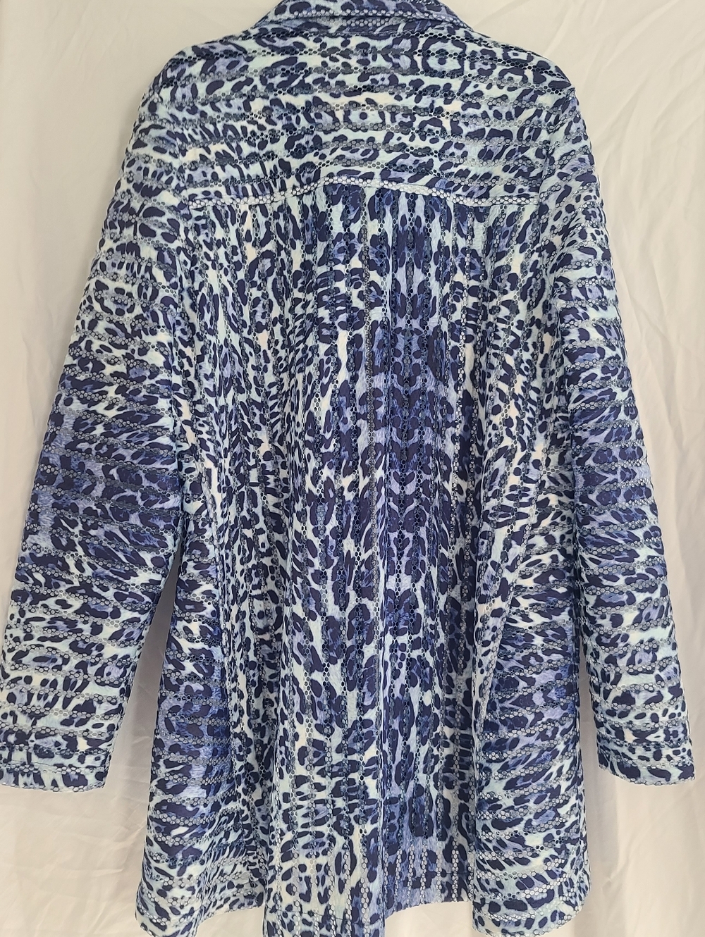 berek Blue & White Leopard Print Zip-Front Women's Jacket - Picture 2 of 5